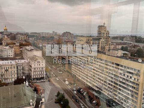комерційна за адресою Богдана Хмельницького вул., 19-21
