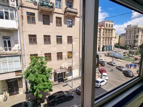 коммерческая по адресу Софиевская пл., 1/2