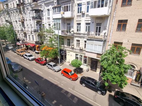 коммерческая по адресу Софиевская пл., 1/2