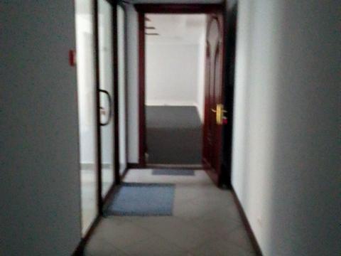 комерційна за адресою Ігорівська вул., 12Б