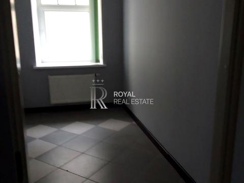 комерційна за адресою Ігорівська вул., 12