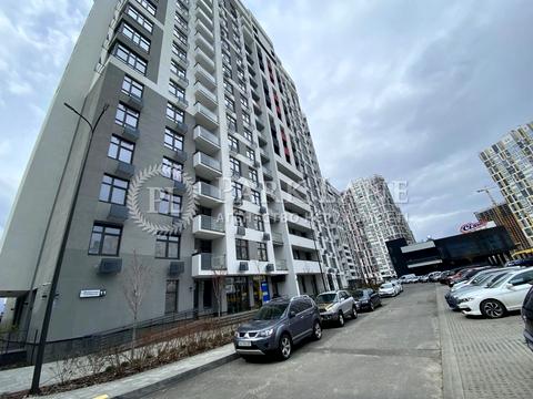 комерційна за адресою Микільсько-Слобідська вул., 11