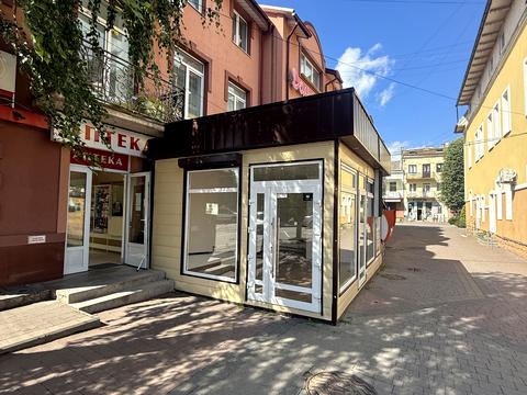 комерційна за адресою Шевченка, 32