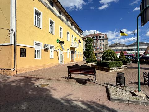 коммерческая по адресу Шевченка, 32