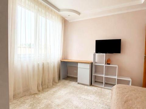 квартира за адресою Героїв Крут вул., 10