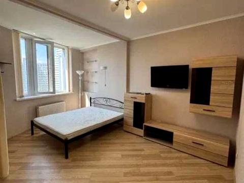 квартира за адресою Київ, Завальна вул., 10-В