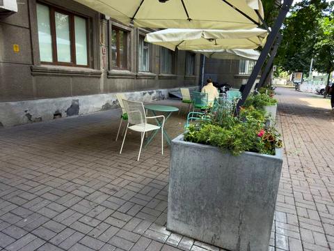 комерційна за адресою Інститутська вул., 22/7