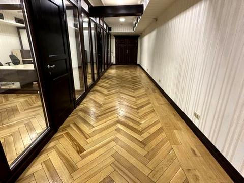 комерційна за адресою Київ, Жилянська вул., 72