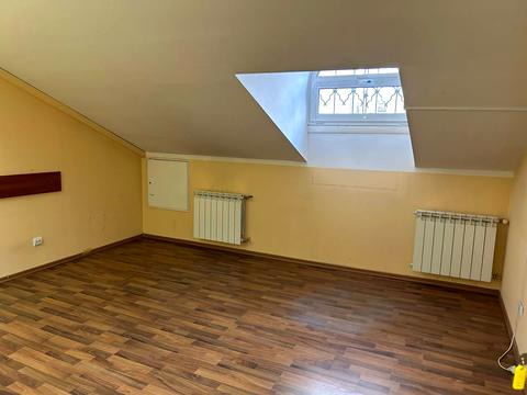 комерційна за адресою Саксаганського вул., 111а