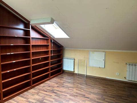 комерційна за адресою Саксаганського вул., 111а