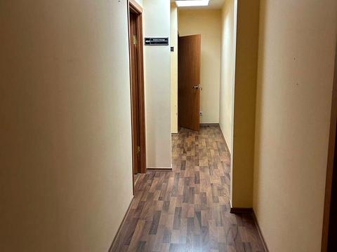 комерційна за адресою Саксаганського вул., 111а
