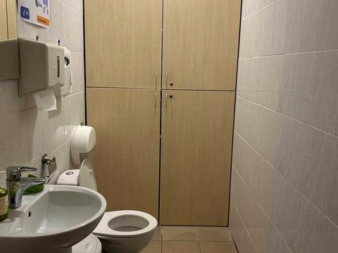 комерційна за адресою Саксаганського вул., 111а
