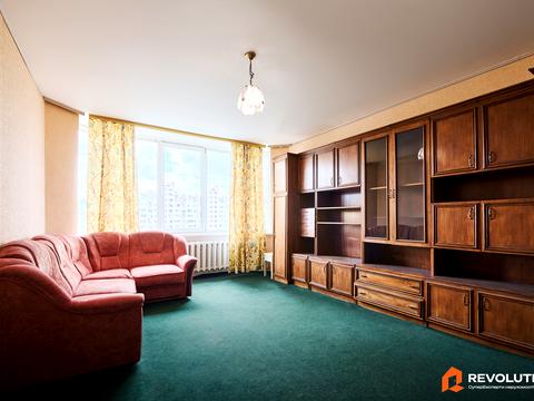 квартира за адресою Анни Ахматової вул., 35-А