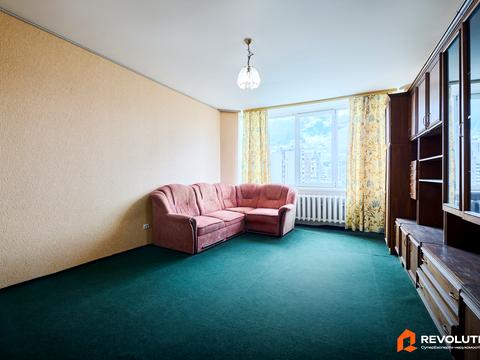 квартира за адресою Анни Ахматової вул., 35-А