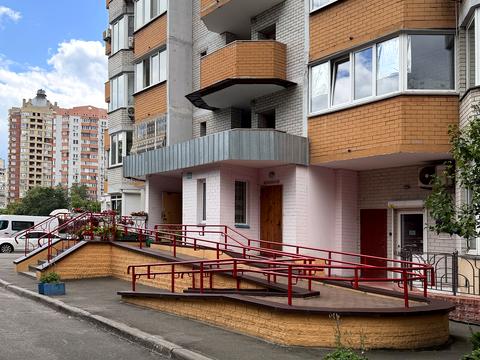 квартира за адресою Анни Ахматової вул., 35-А