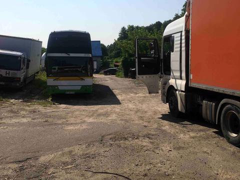 комерційна за адресою Лугова вул., 81