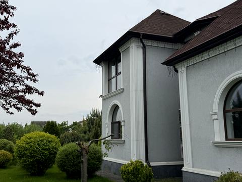 будинок за адресою Квітнева