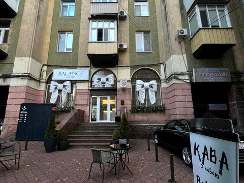 комерційна за адресою Старокозацька вул. (Комсомольська), 20
