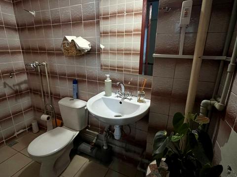 комерційна за адресою Старокозацька вул. (Комсомольська), 20
