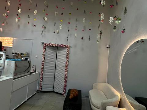 комерційна за адресою Старокозацька вул. (Комсомольська), 20
