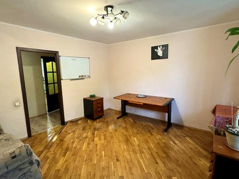 комерційна за адресою Автозаводська вул., 7