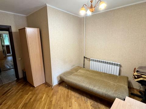 комерційна за адресою Автозаводська вул., 7