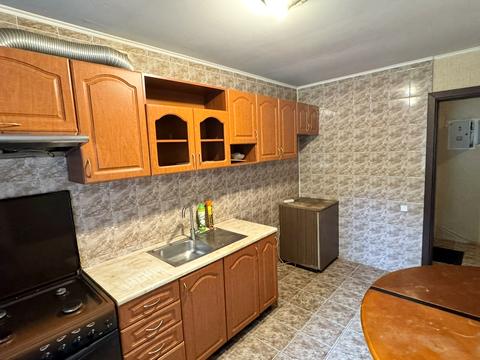 комерційна за адресою Автозаводська вул., 7
