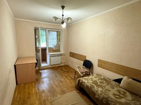 комерційна за адресою Автозаводська вул., 7