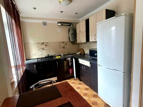 квартира за адресою Кам'янецька вул., 65