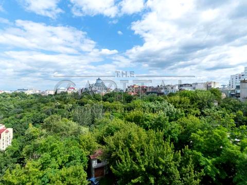 коммерческая по адресу Кияновский пер., 7А
