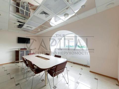 коммерческая по адресу Кияновский пер., 7А