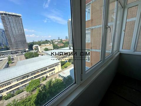 квартира за адресою Євгена Коновальця вул. (Щорса), 32-Г