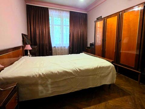 квартира за адресою Отакара Яроша вул., 27