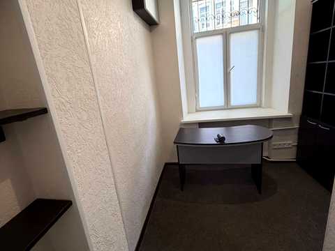 комерційна за адресою Князів Острозьких вул. (Московська), 5/2-Б
