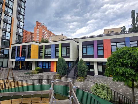 комерційна за адресою Предславинська вул., 40