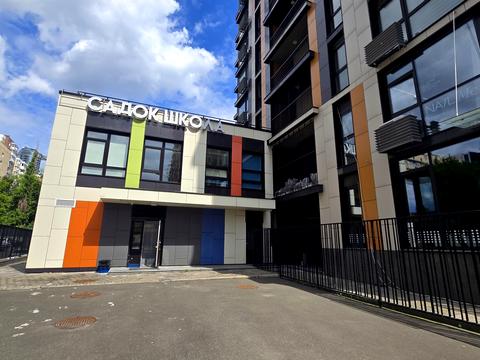 комерційна за адресою Предславинська вул., 40