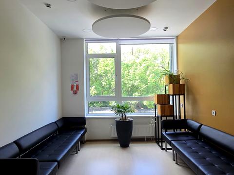 комерційна за адресою Предславинська вул., 40
