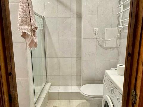 квартира за адресою Андрія Малишка вул., 3