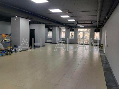 комерційна за адресою Спаська вул., 5