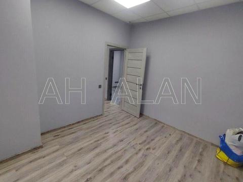 комерційна за адресою Спаська вул., 5