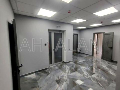 комерційна за адресою Спаська вул., 5