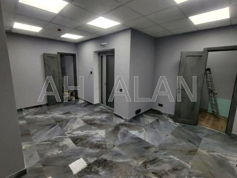комерційна за адресою Спаська вул., 5