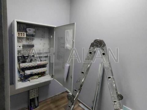 комерційна за адресою Спаська вул., 5