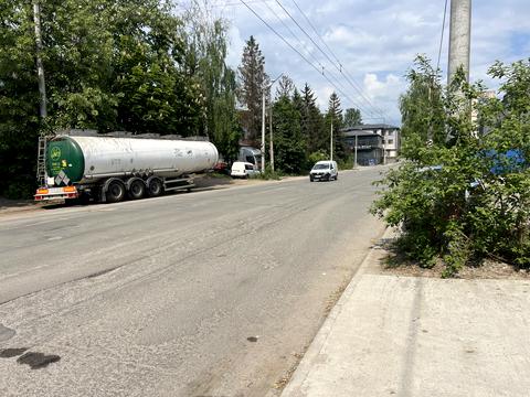 комерційна за адресою Дениса Лукіяновича вул., 8