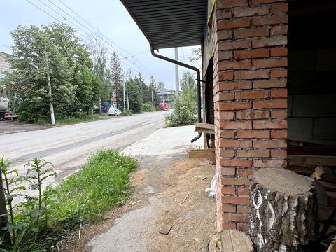 комерційна за адресою Дениса Лукіяновича вул., 8