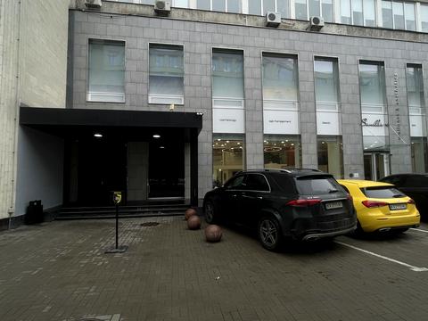 комерційна за адресою Князів Острозьких вул. (Московська), 23