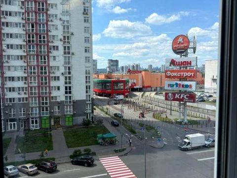 квартира за адресою Київ, Драгоманова вул., 1-К