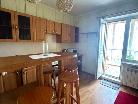 квартира за адресою Київ, Драгоманова вул., 1-К