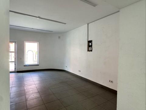 комерційна за адресою Базарна вул., 10