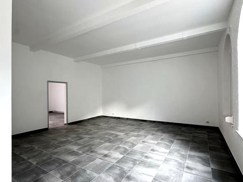 комерційна за адресою Базарна вул., 10